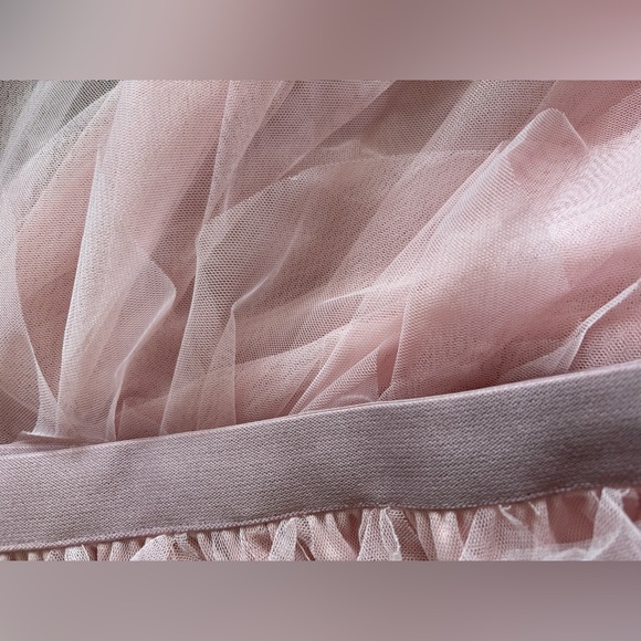 Elegant Pink Tulle Skirt - Picture 3 of 5